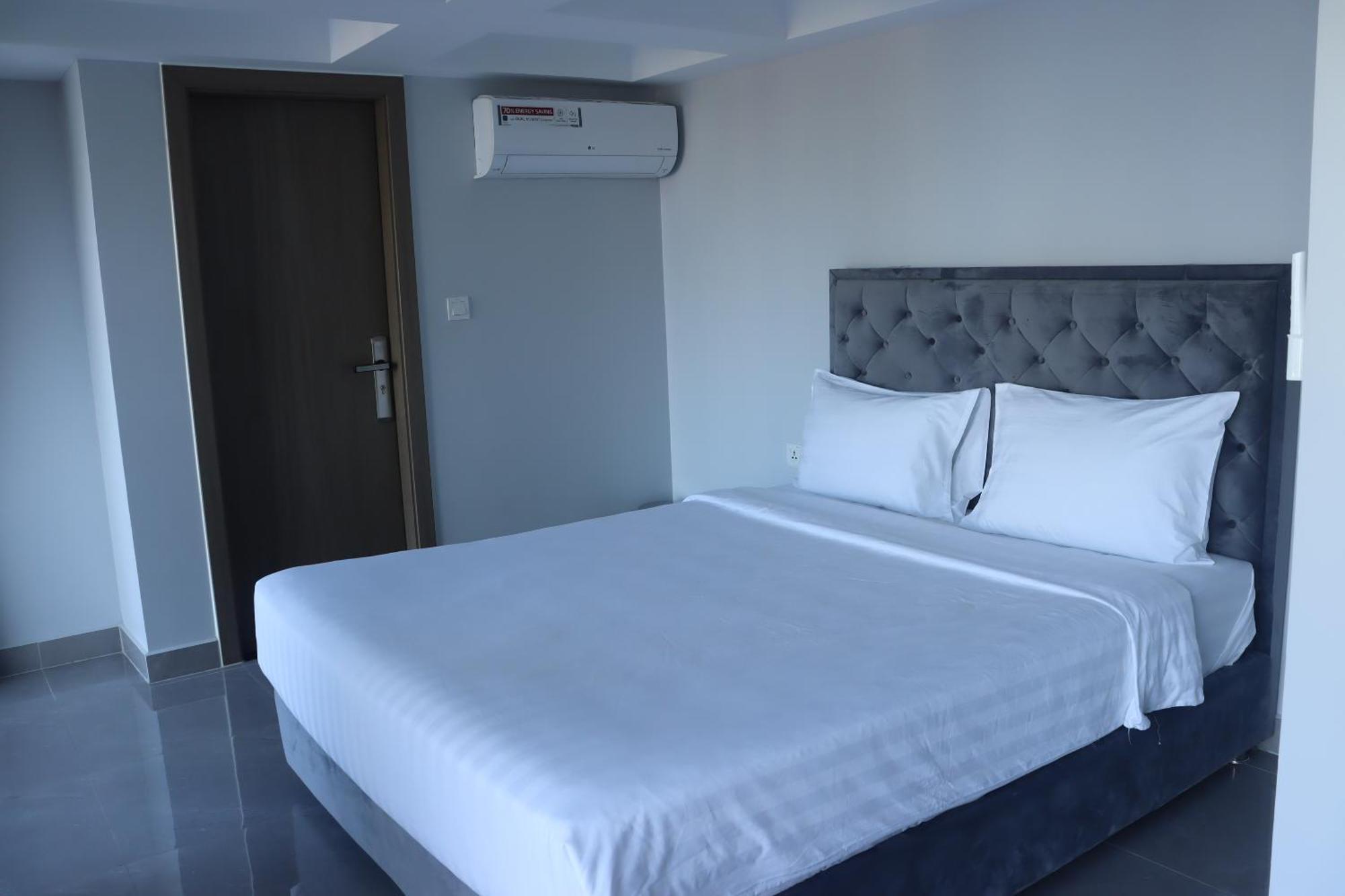 Parc21 Luxury Boutique Hotel Phnom Penh Exterior photo