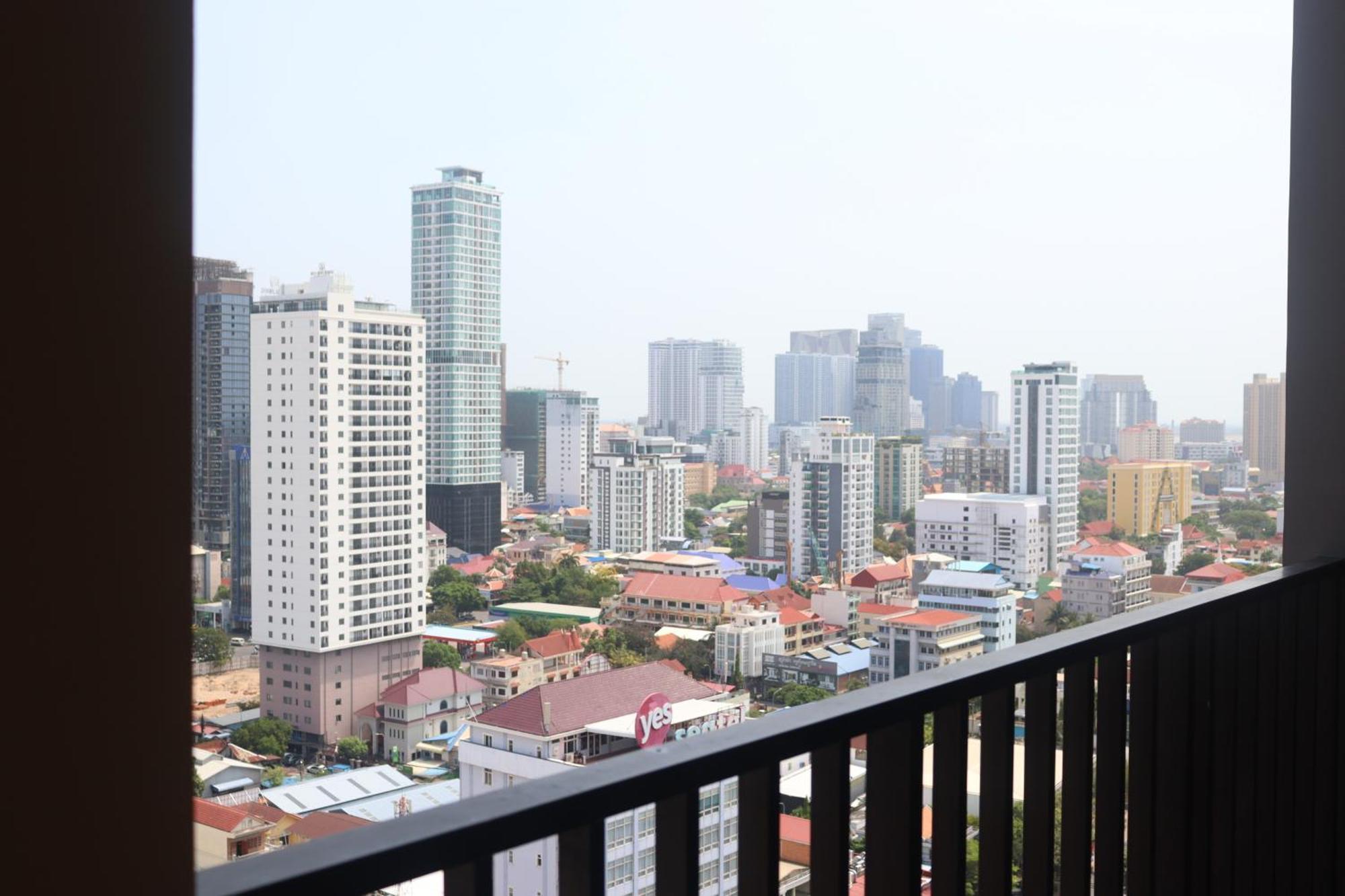 Parc21 Luxury Boutique Hotel Phnom Penh Exterior photo