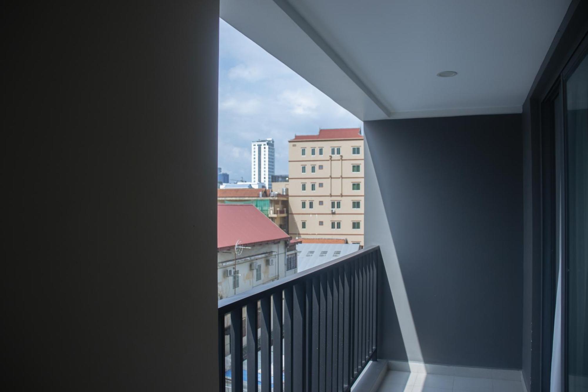 Parc21 Luxury Boutique Hotel Phnom Penh Exterior photo