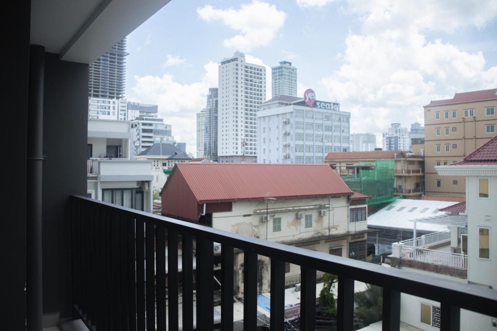 Parc21 Luxury Boutique Hotel Phnom Penh Exterior photo